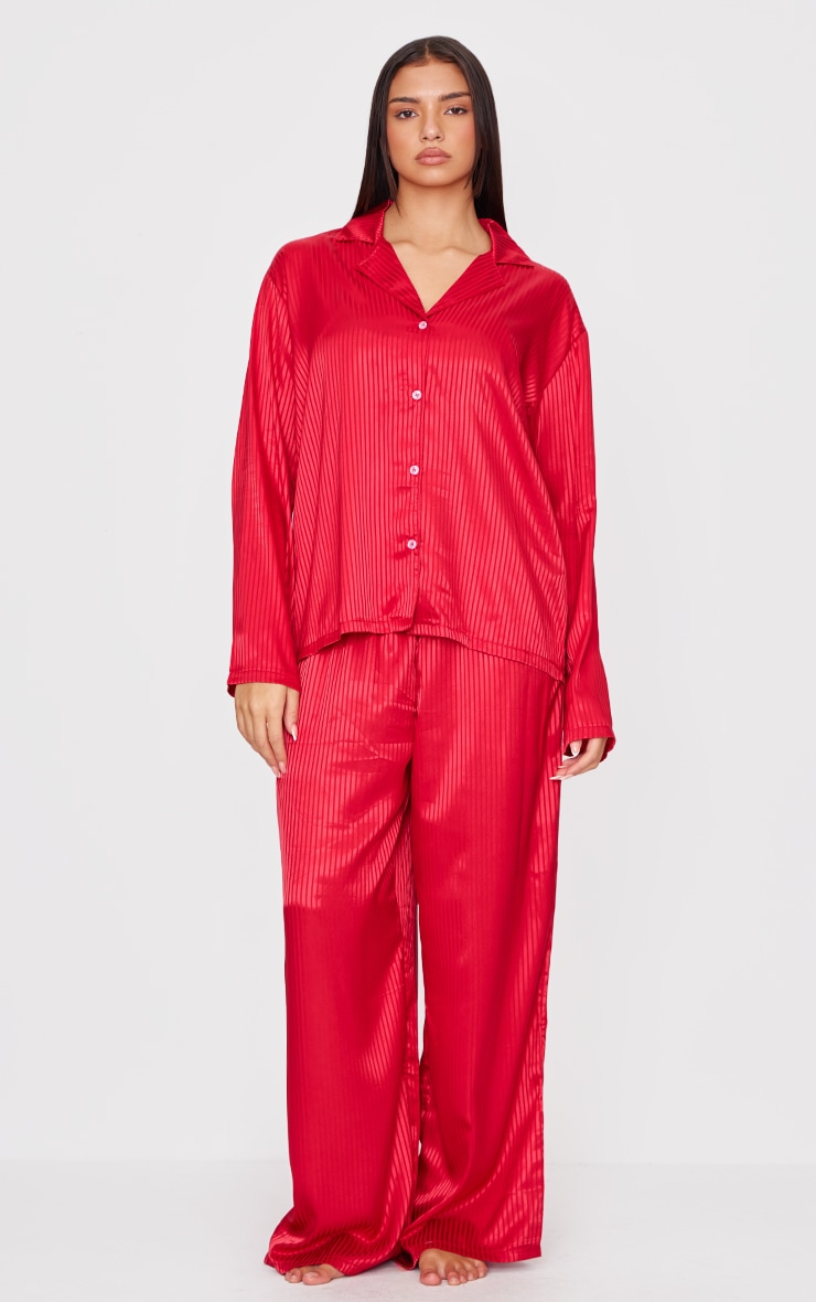 Ensemble de pyjama long en jacquard satiné rouge à rayures image 1