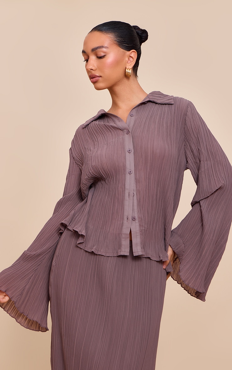 Chemise en mousseline de soie gris champignon transparente plissée image 1