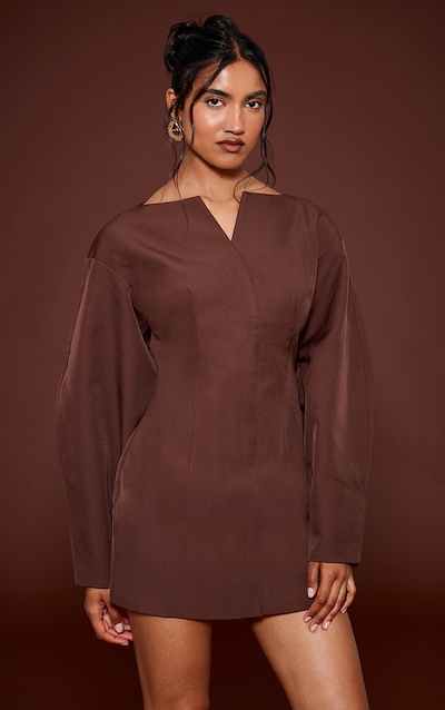 Robe blazer chocolat à manches cocon et taille cintrée