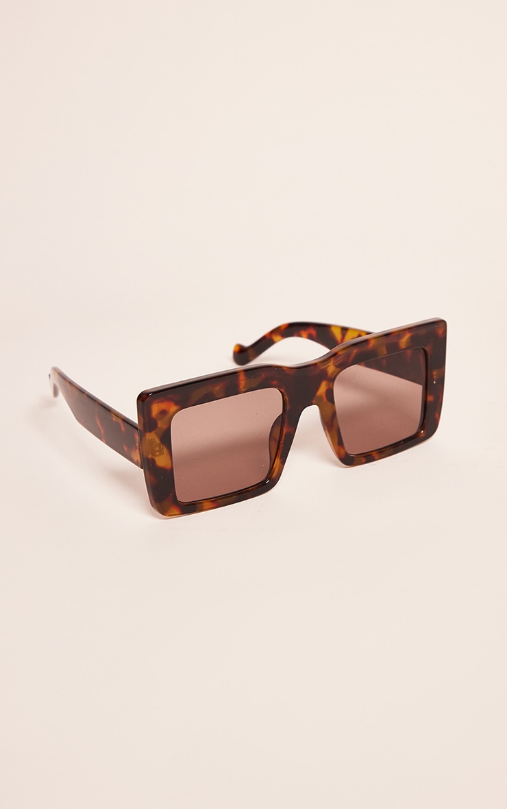 Chocolate Tortoiseshell Oversized Square Sunglasses image 2