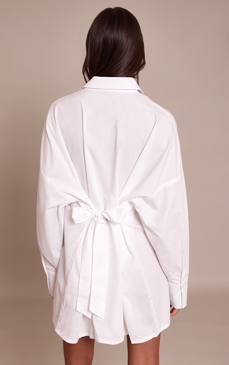 Robe droite blanche à manches longues et dos noué image 2