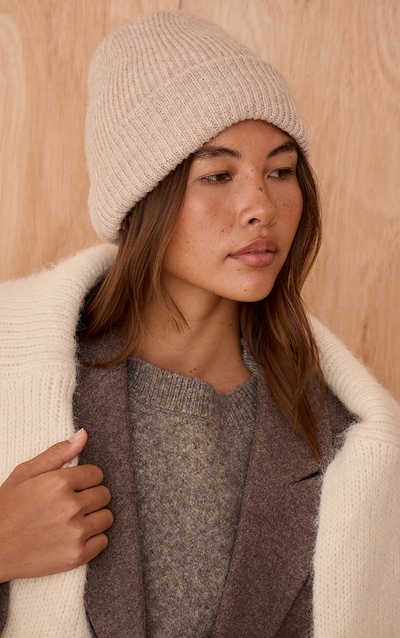 Bonnet replié en maille tricot brossée avoine