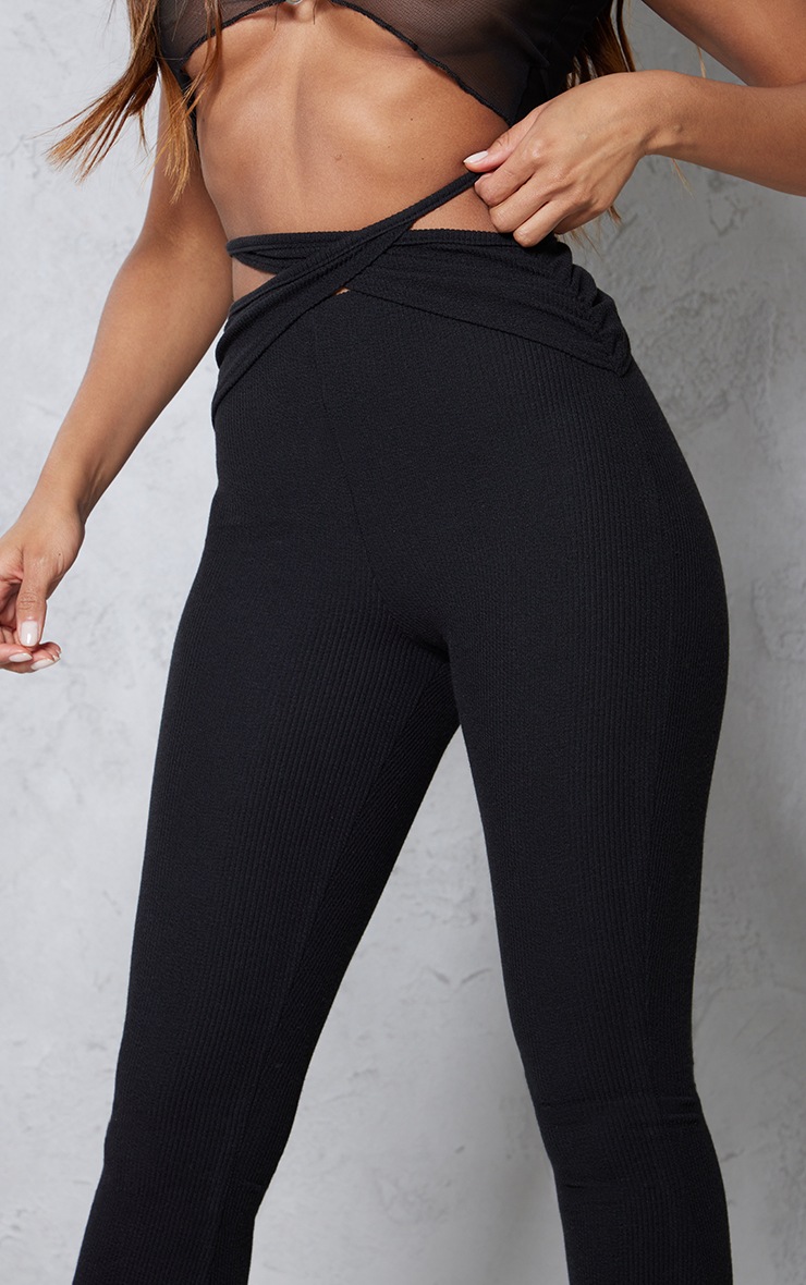 Pantalon flare côtelé noir à devant taille croisée image 4