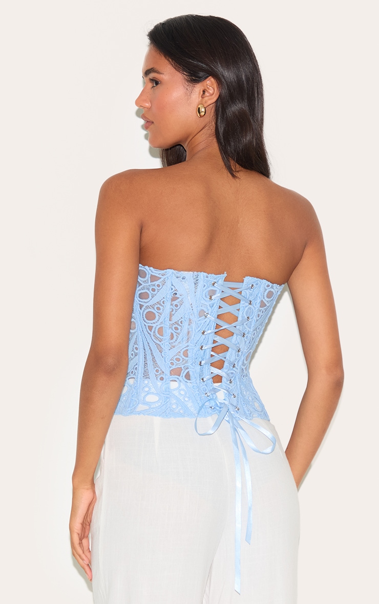 Corset en dentelle texturée bleu ciel transparente fleurie image 2