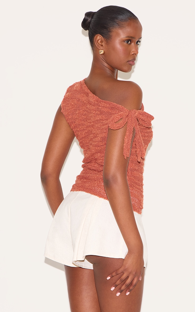 Top en maille style crochet boule rouille transparente à détail noué asymétrique image 2