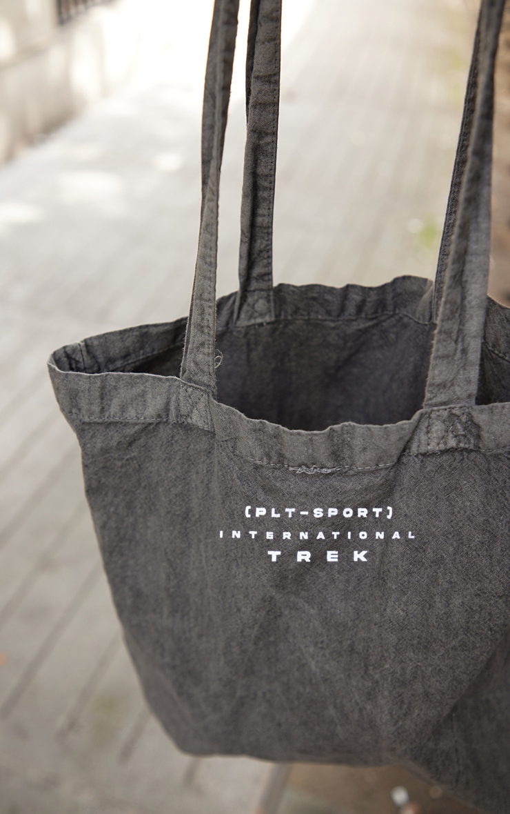 PRETTYLITTLETHING Charcoal Grey Washed Oversized Sport Trek Tote Bag image 4