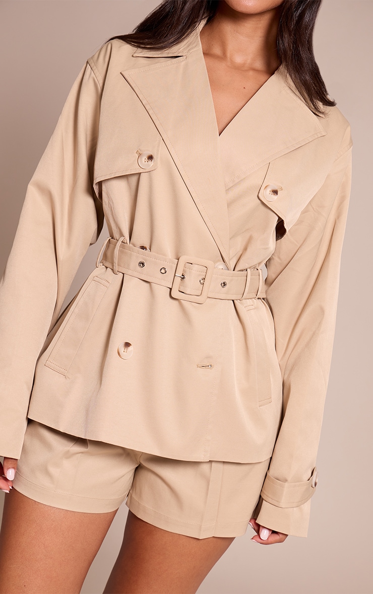 Petite Short de tailleur beige à plissures image 2