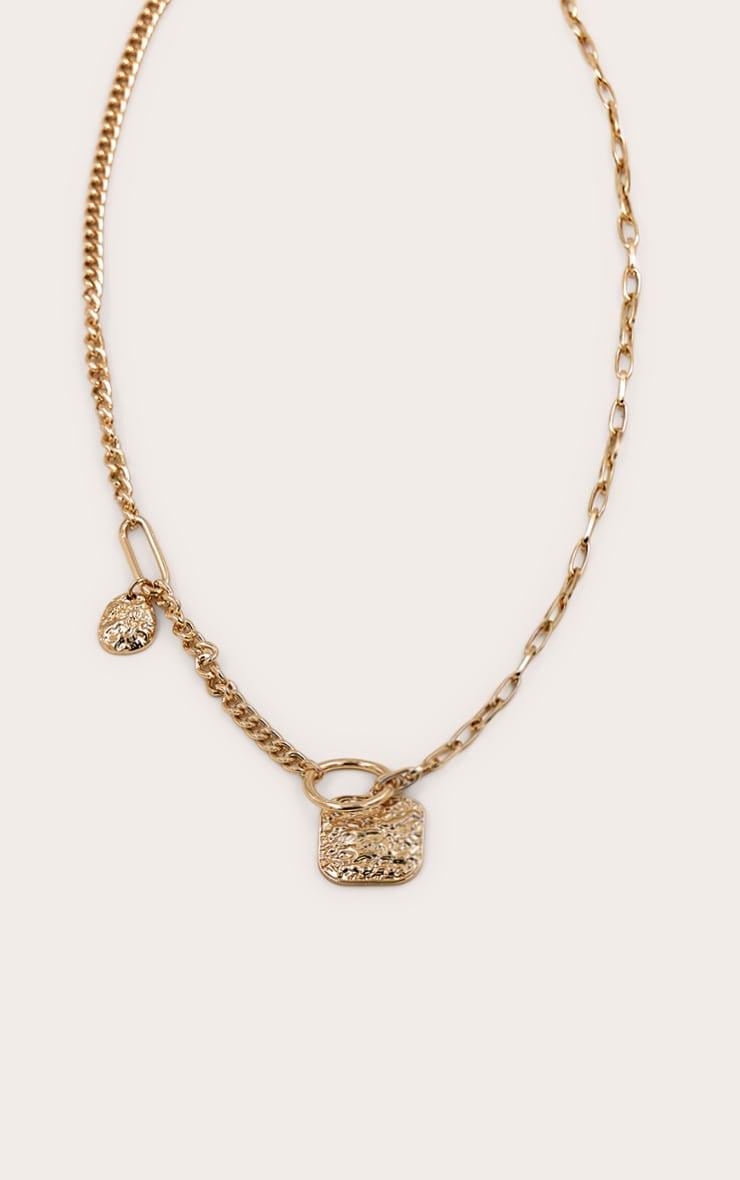 Gold Textured Pendant Assorted Chain Necklace image 3