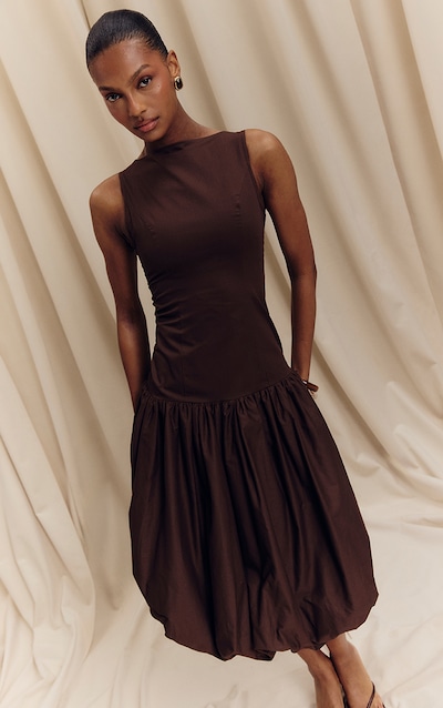 Robe mi-longue marron chocolat à buste long et taille tombante