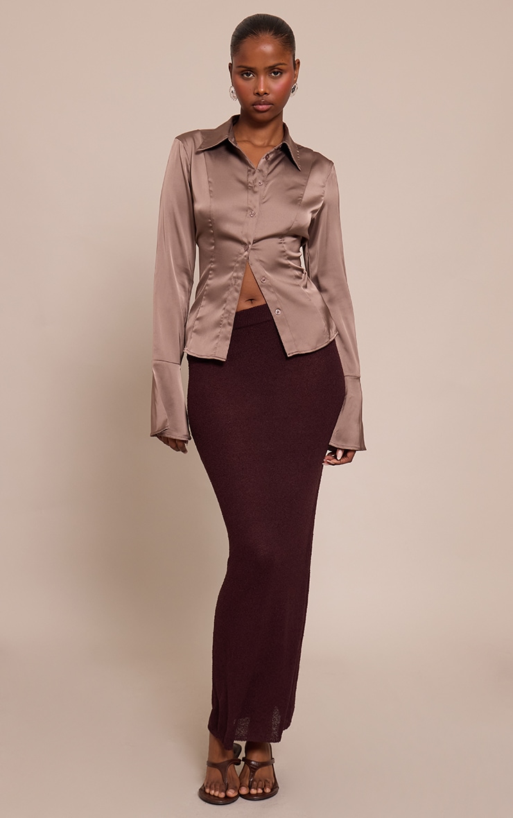 Chemise ajustée satinée gris champignon à manches evasées image 3