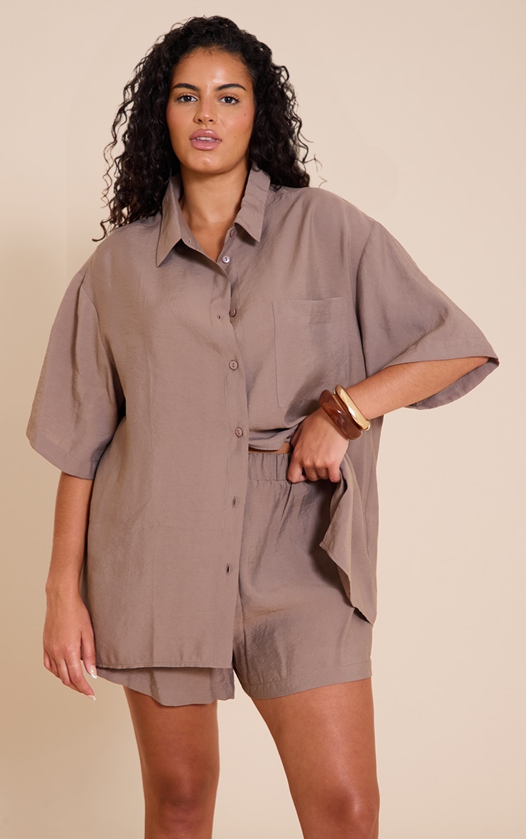 Plus Taupe Mid Rise Floaty Shorts image 4
