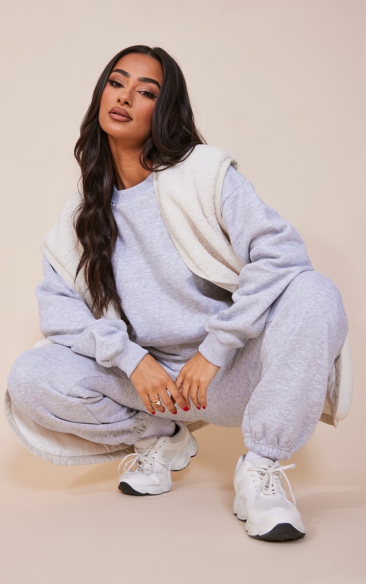 Petite Grey Marl Basic Ultimate Oversized Sweatshirt image 4