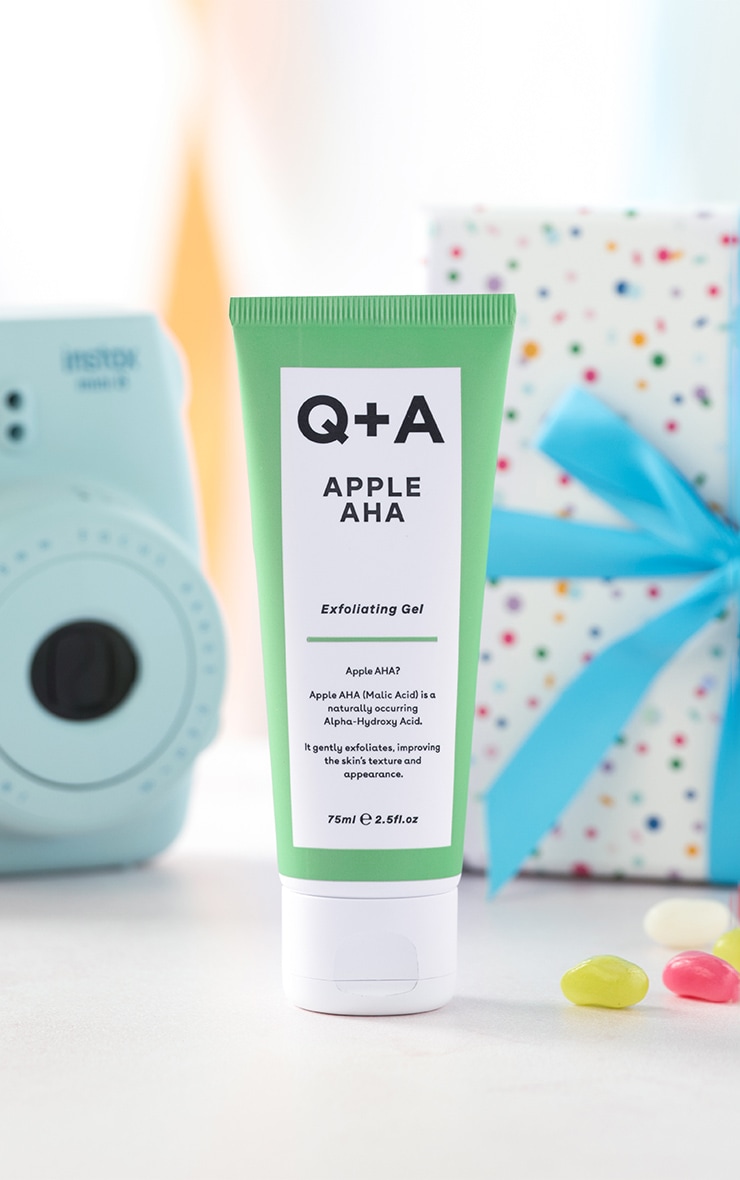 q-a-apple-aha-exfoliating-gel-beauty-prettylittlething