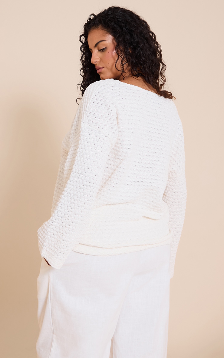 Plus Top texturé crème à manches longues et empiècement oversize image 2