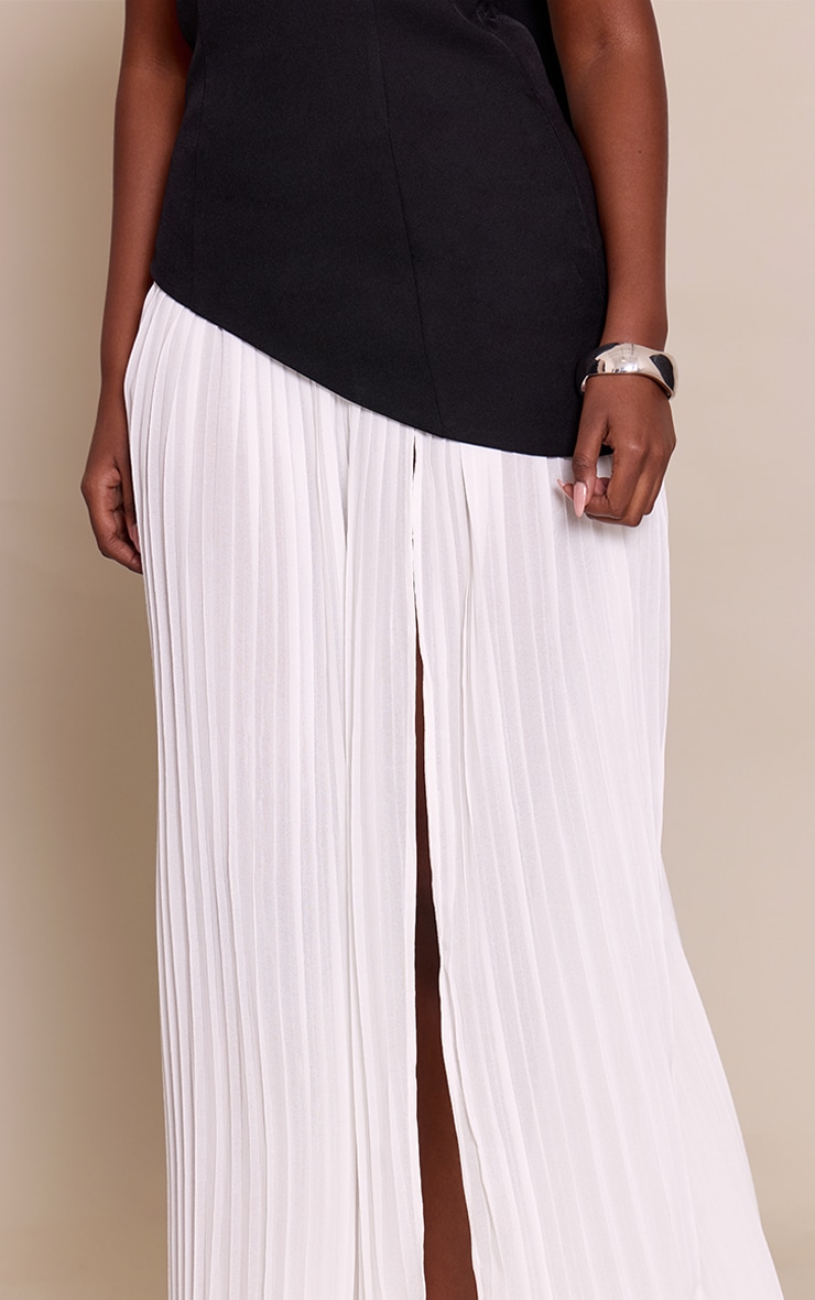 Robe longue noire à jupe contrastée plissée image 4