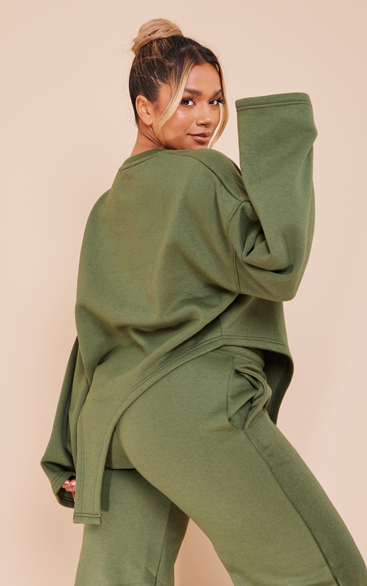 Shape Khaki Prettylittlething Dipped Hem Sweater image 2