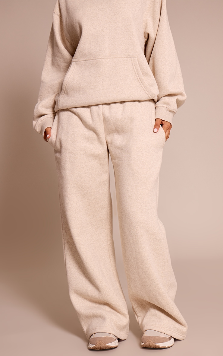 Pantalon sweat petite à coupe droite en molleton de coton avoine. image 2