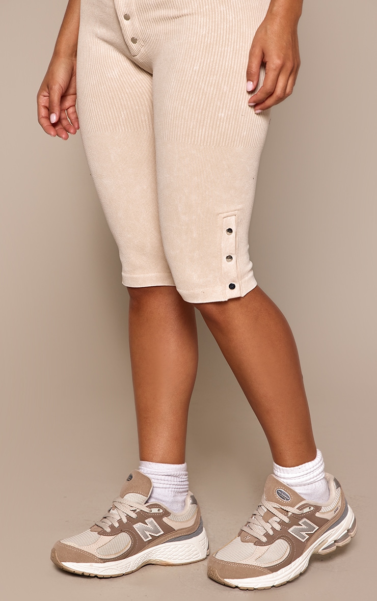 Petite Cream Snatched Rib Popper Detail Capri Pants  image 4