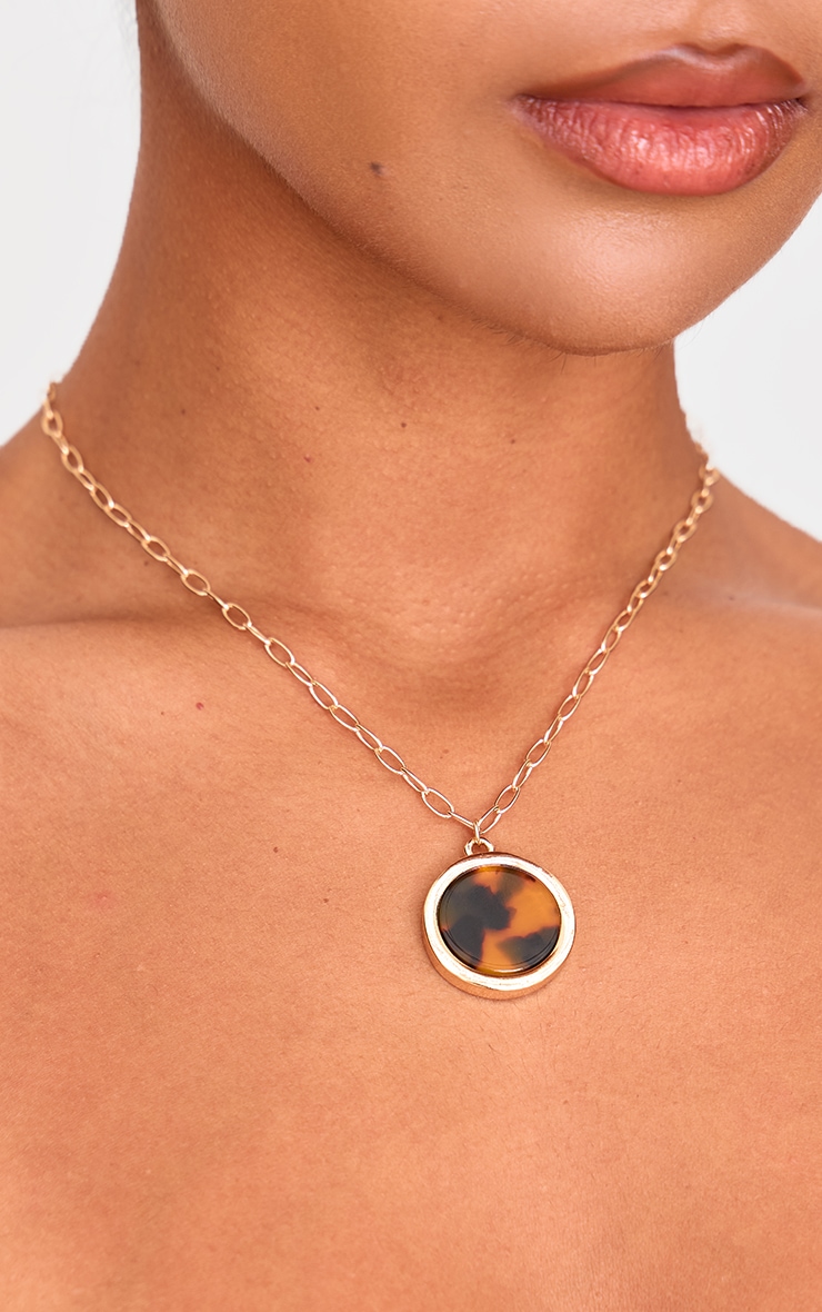 Gold Chain Tortoiseshell Pendant Necklace image 2