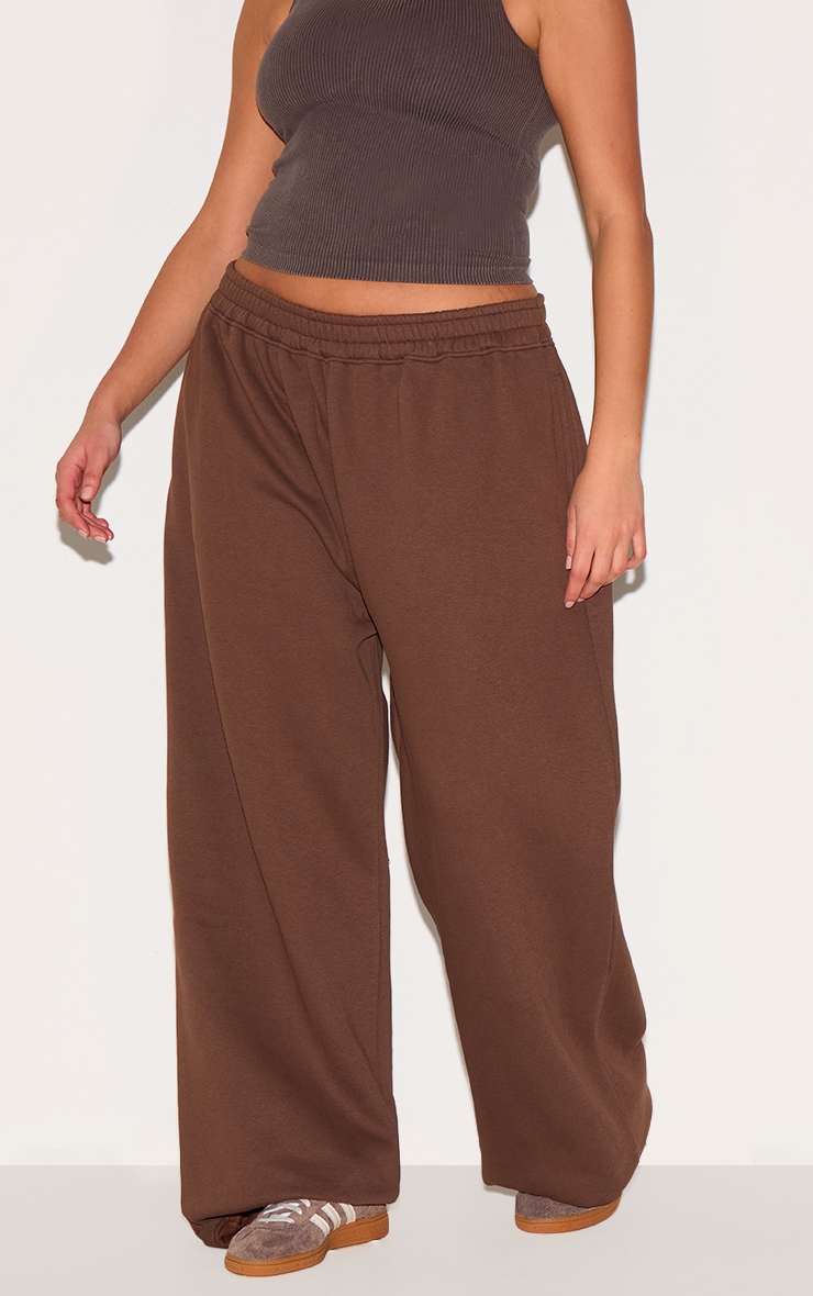 PRETTYLITTLETHING Plus Jogging large chocolat image 2