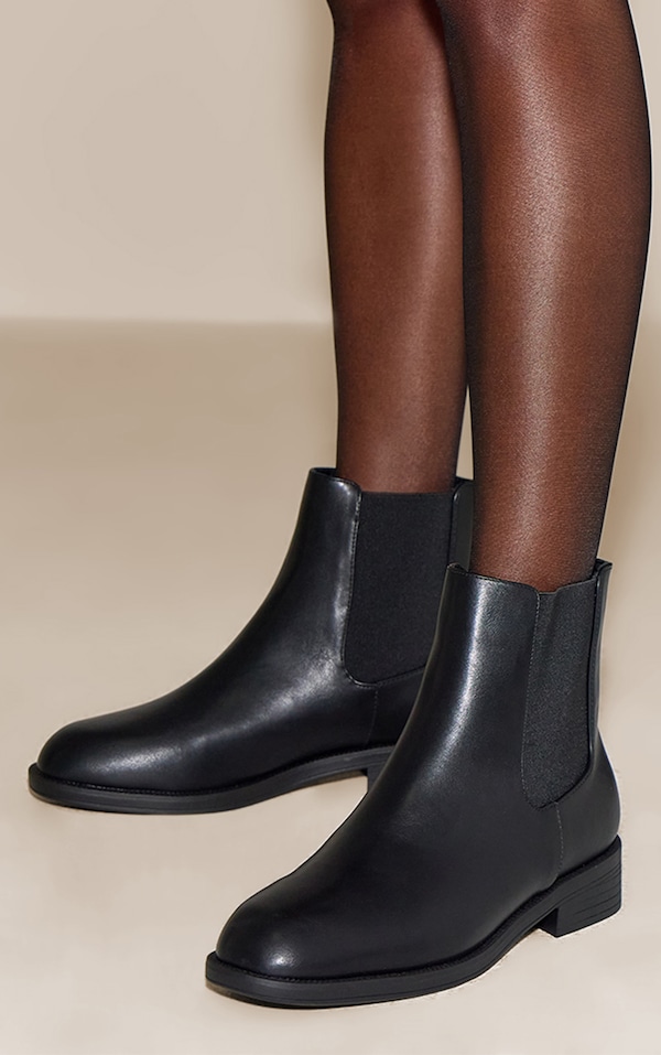 Wide Fit Black Round Toe Basic Chelsea Ankle Boot