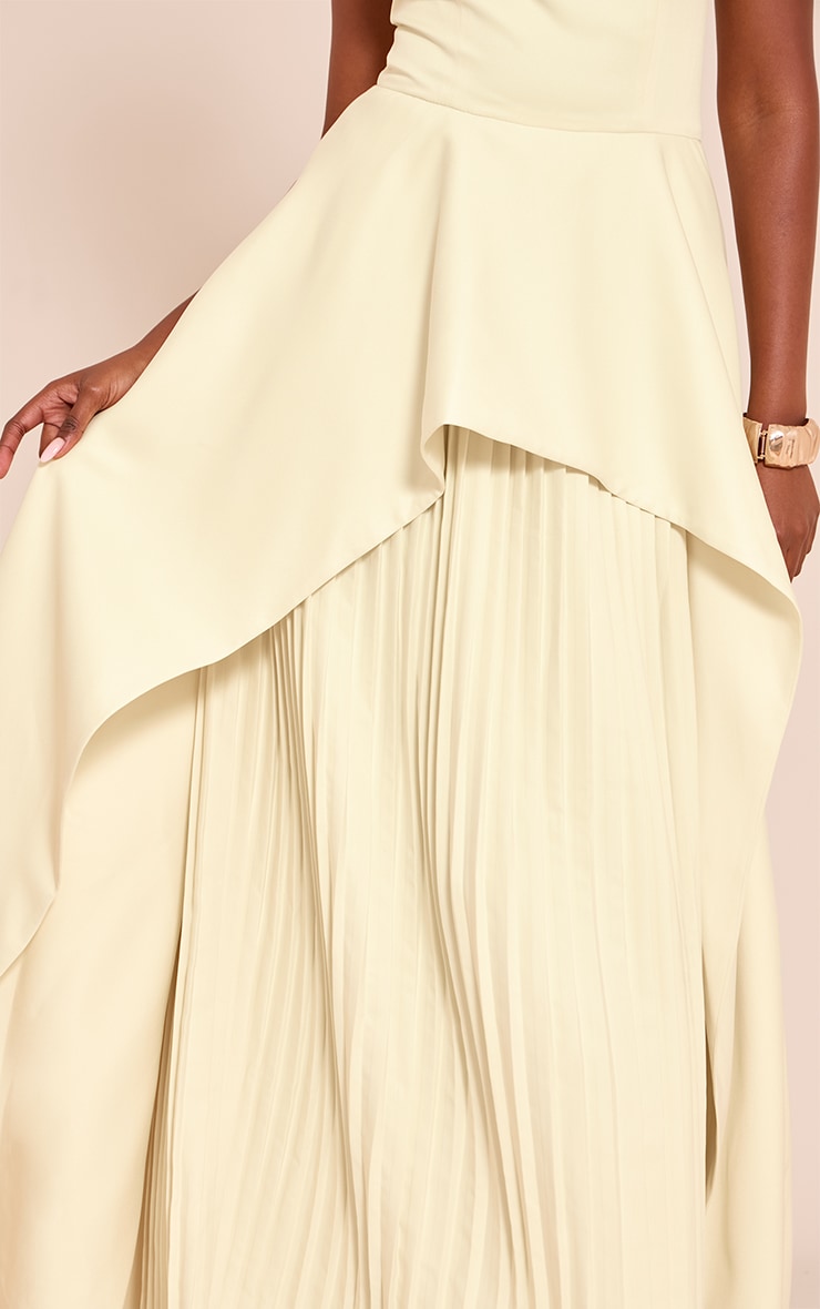 Lemon Woven Halterneck Pleated Underlay Maxi Dress image 4