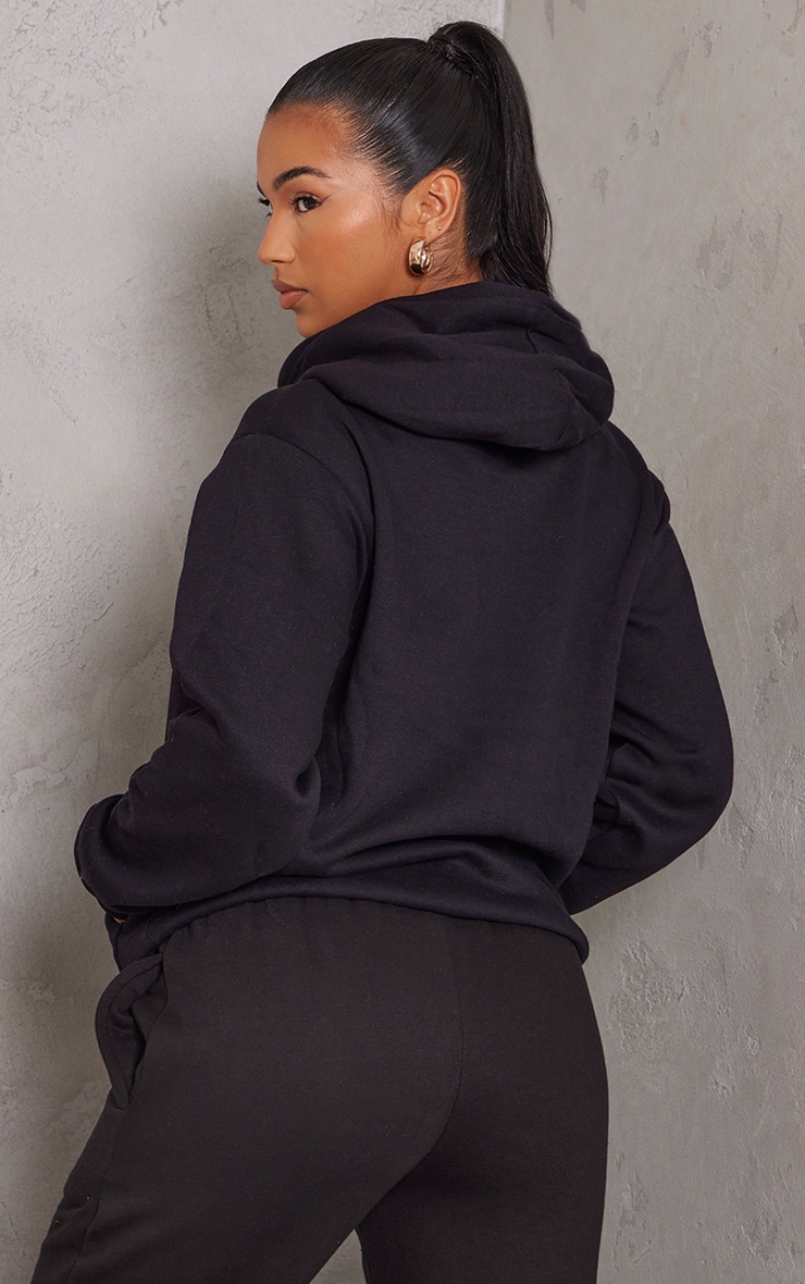 PRETTYLITTLETHING Hoodie oversize noir à badge logo image 2