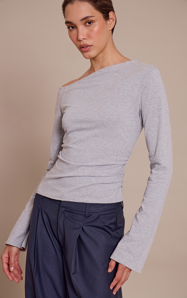 Top asymétrique en coton gris chiné à manches longues image 1
