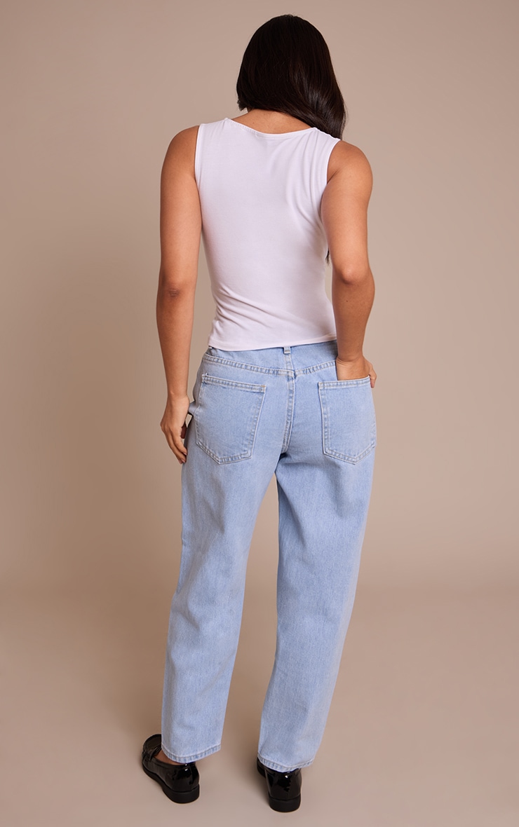 PRETTYLITTLETHING Petite Light Blue High Waist Mom Jeans image 3
