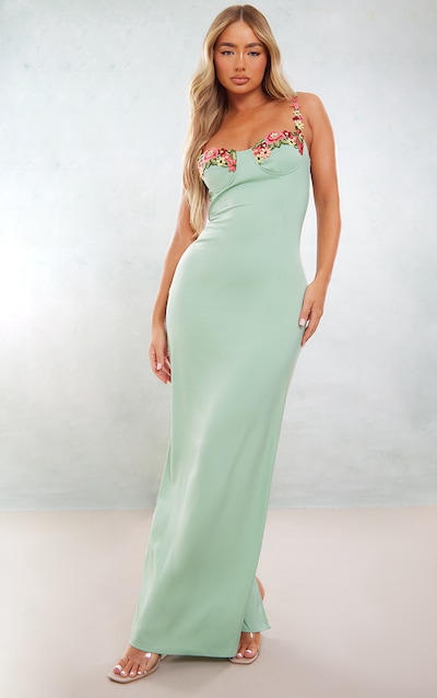 Robe longue satinée vert sauge à fleurs armatures et bretelles