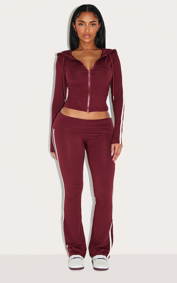 Shape Veste en Sculpt bordeaux zippée à capuche et rayures sur les côtés image 3