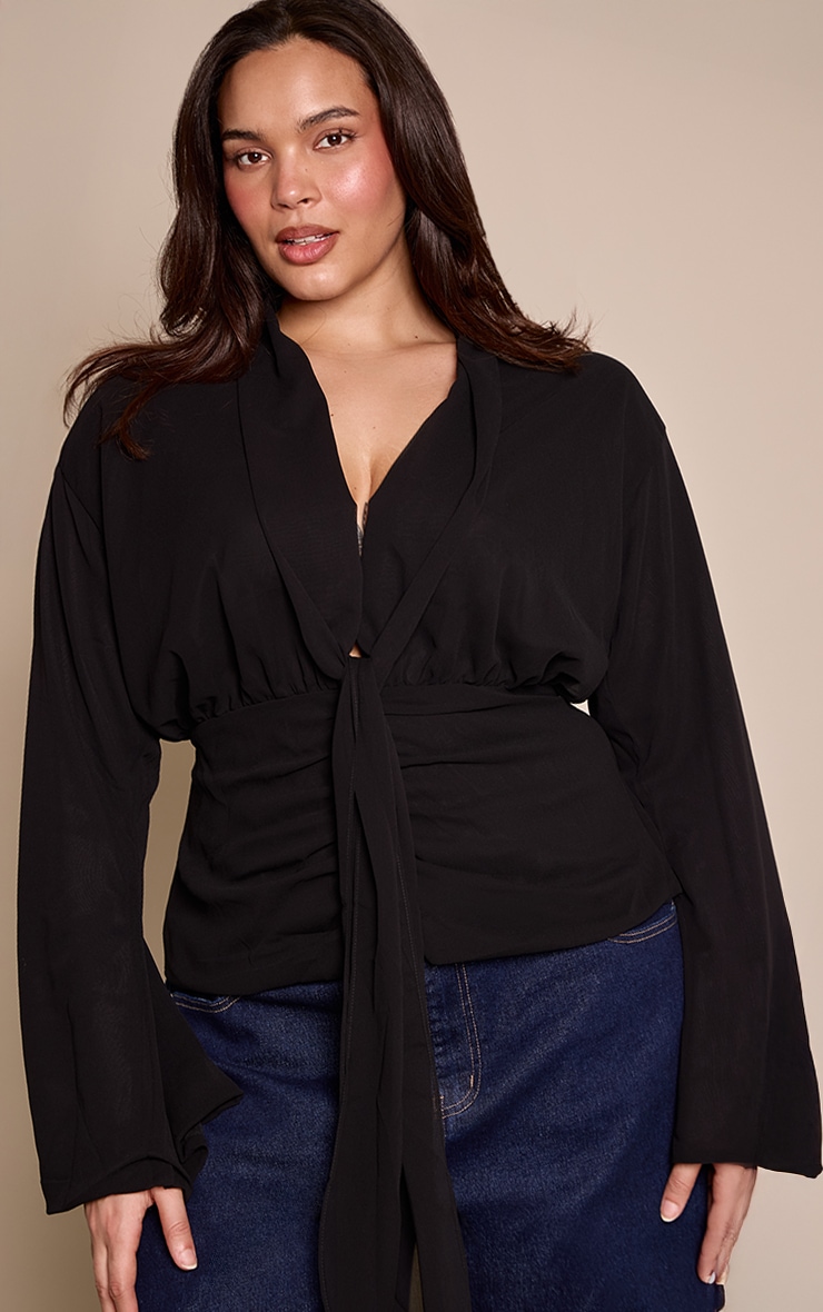 Plus Blouse cintrée en mousseline de soie noire à détail drapé