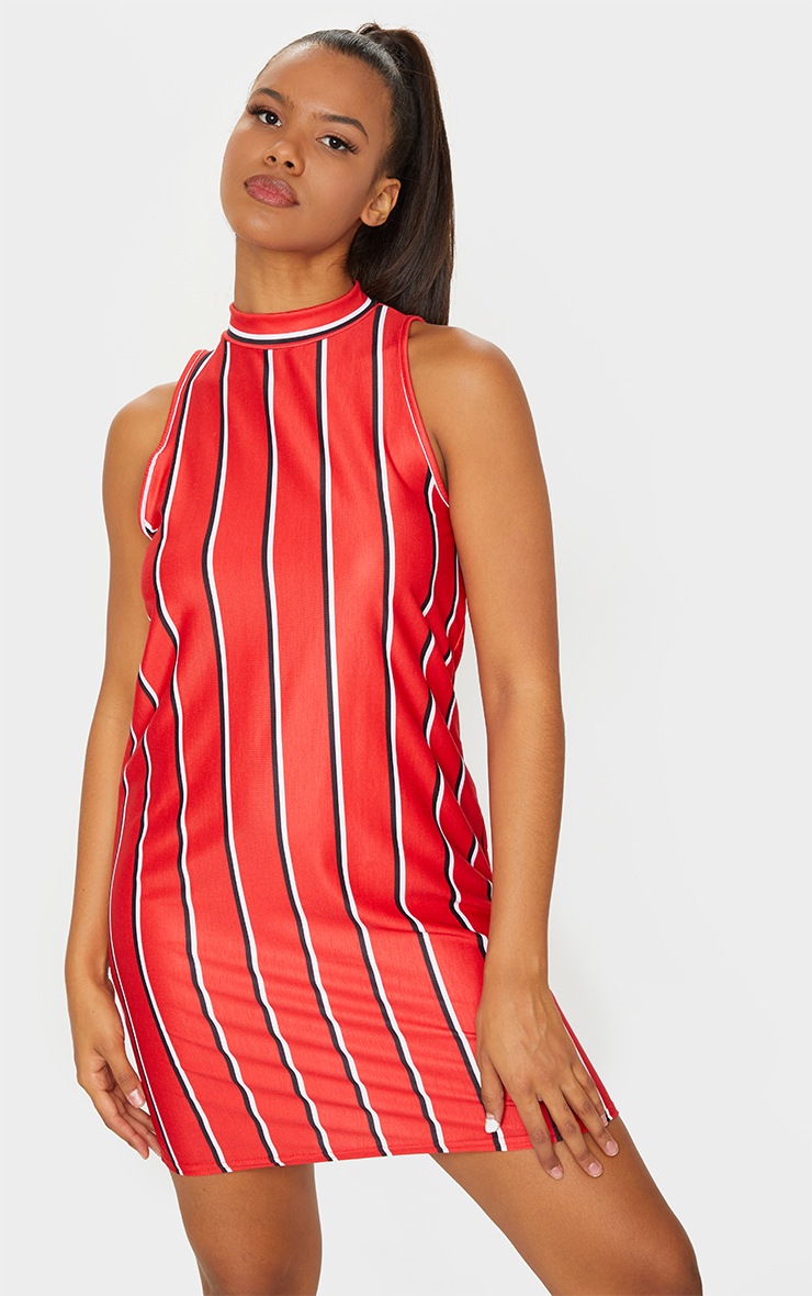 Robe t-shirt oversize rouge rayée sans manches