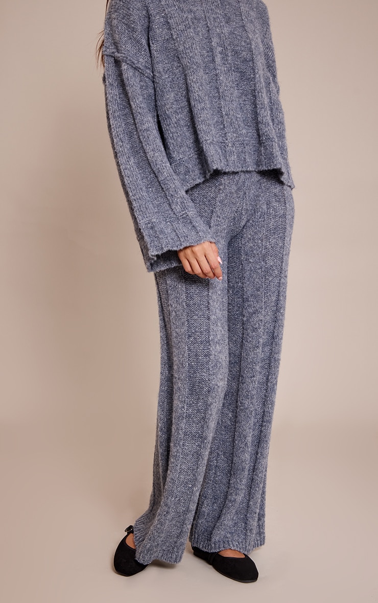 Pantalon en maille tricot épaisse côtelée grise image 2