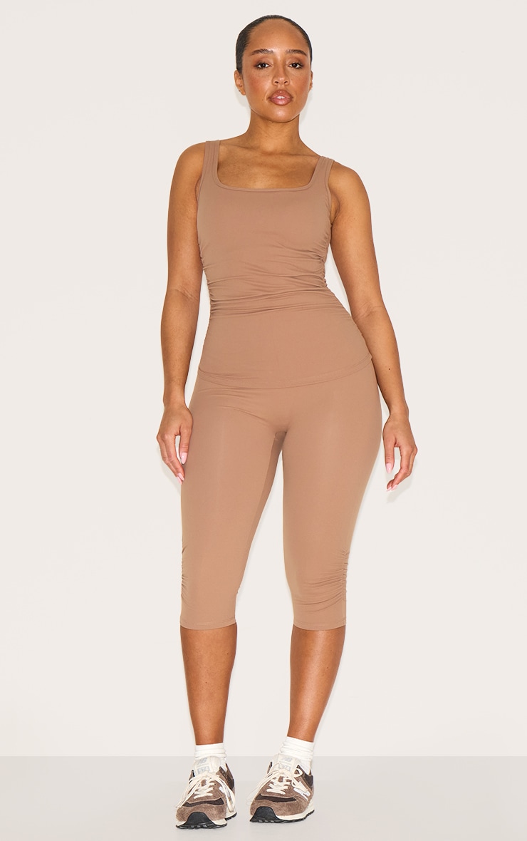 Shape Top de sport long taupe froncé sur les côtés à bonnets image 3