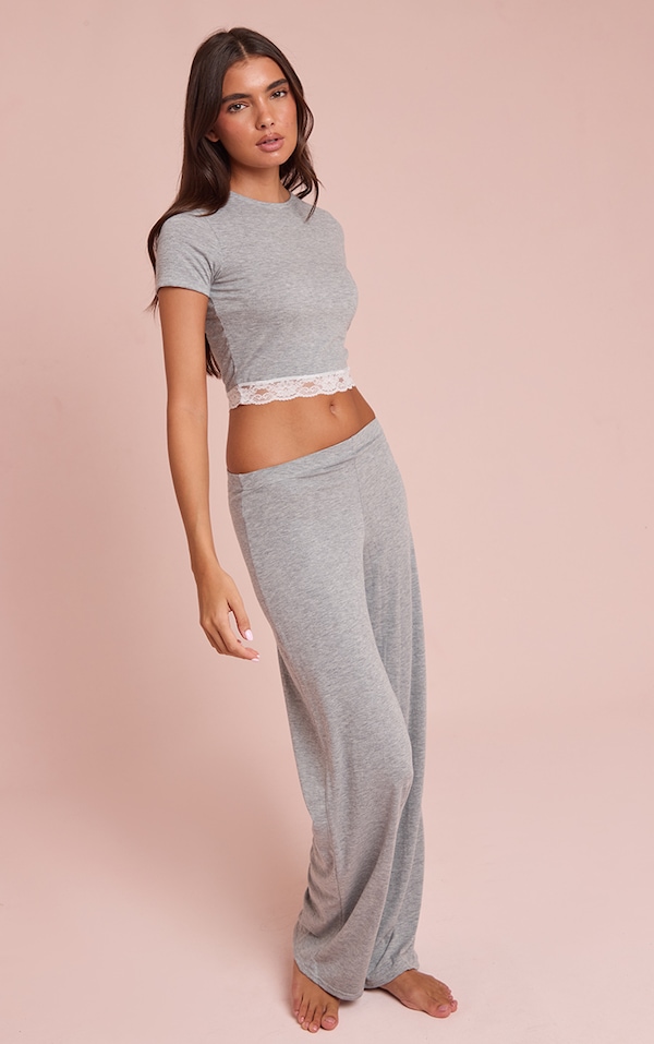 Pyjama long en jersey gris chiné avec finitions dentelle