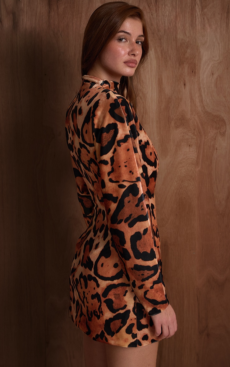 PLT Label Robe moulante en velours multicolore imprimé léopard image 2
