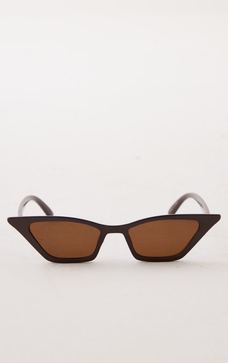 Lunettes de soleil oeil de chat fines taupe effet pointu image 2