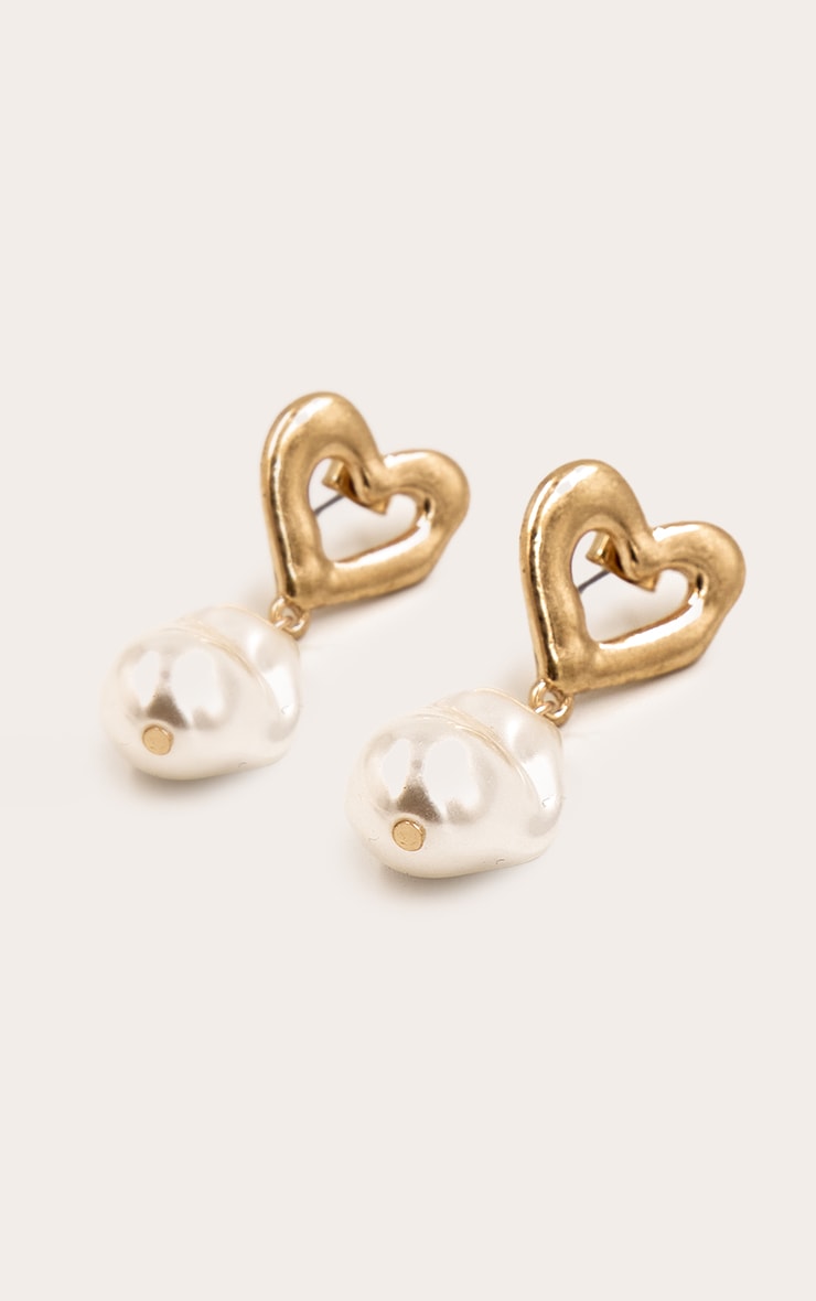 Gold Brushed Textured Open Heart Pearl Drop image 3