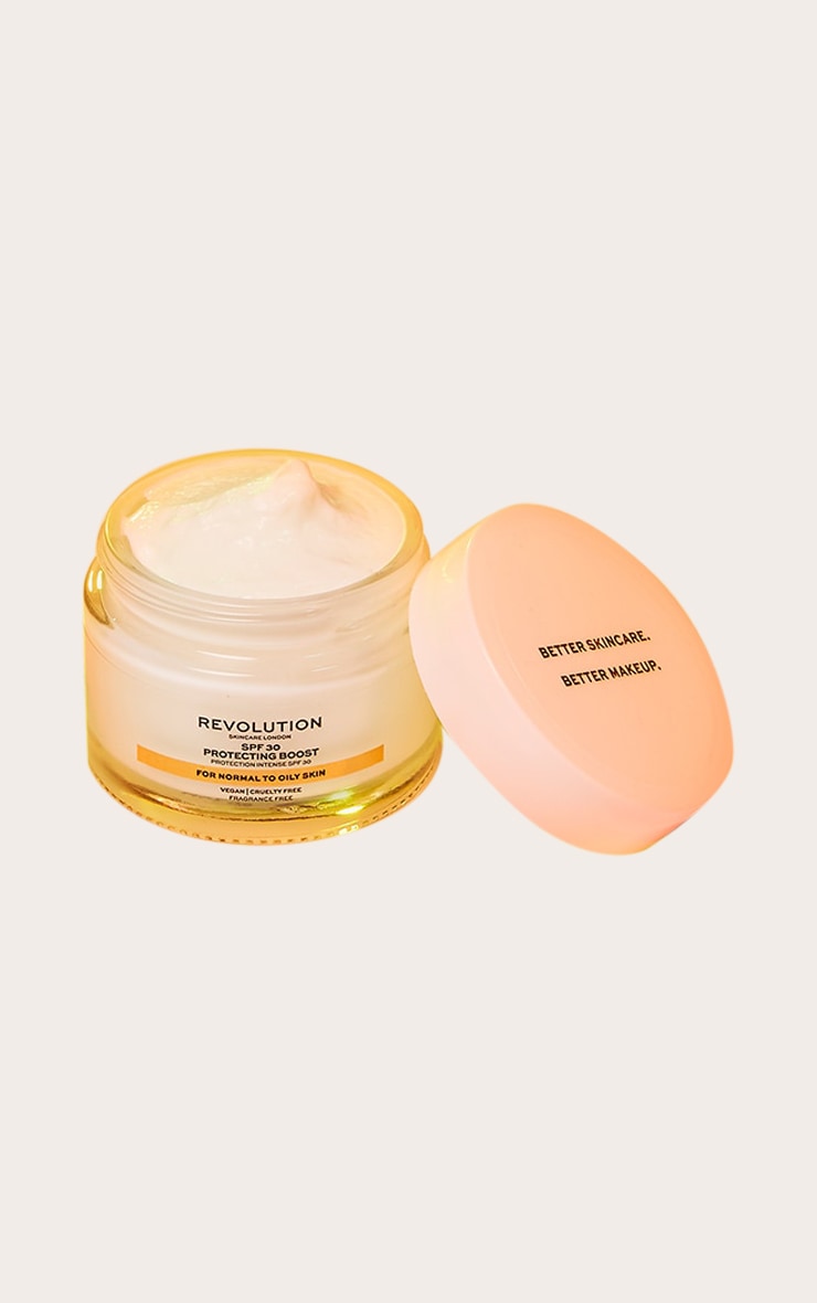 Revolution Skincare Moisture Cream SPF30 Normal to Dry Skin image 3