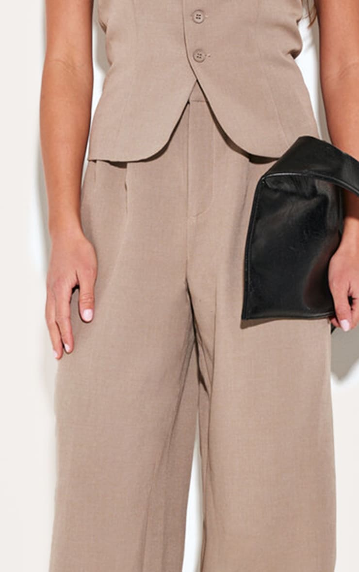 Pantalon de tailleur large tissé taupe à détail noué image 4
