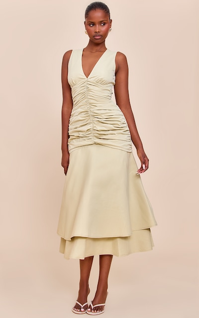 Robe mi-longue tissée sauge froncée à taille tombante