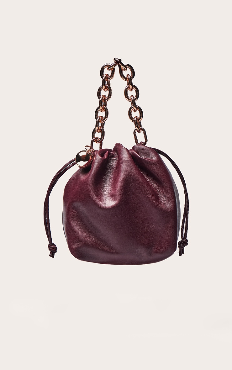 Sac à main style pochette bordeaux à chaîne perle image 2