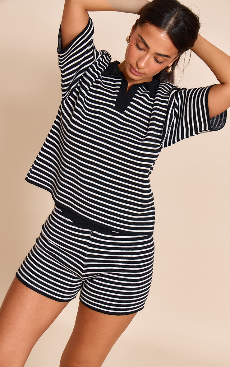 Petite Black Stripe Knitted Fitted Shorts image 2