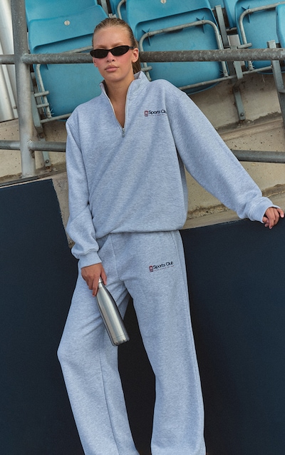 Jogging droit en sweat gris cendré imprimé "Sports Club