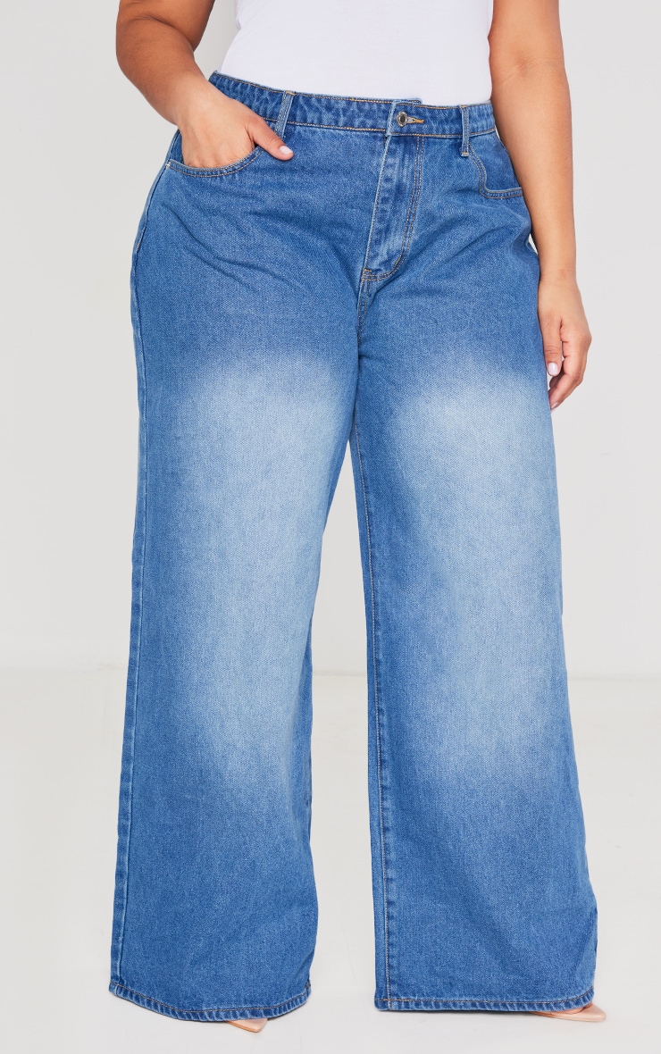 Plus Mid Blue Wash High Waist Faded Boyfriend Jeans image 2