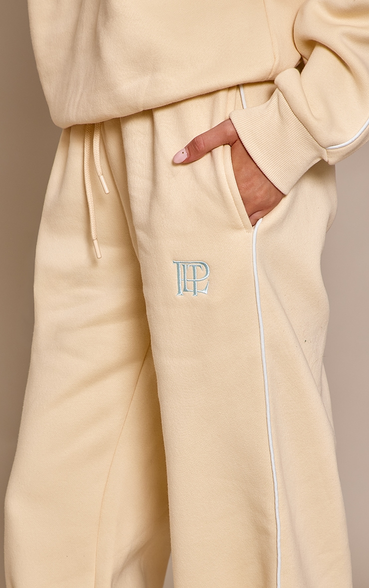 Buttercream PLT Contrast Binding Cuffed Sweatpants image 4