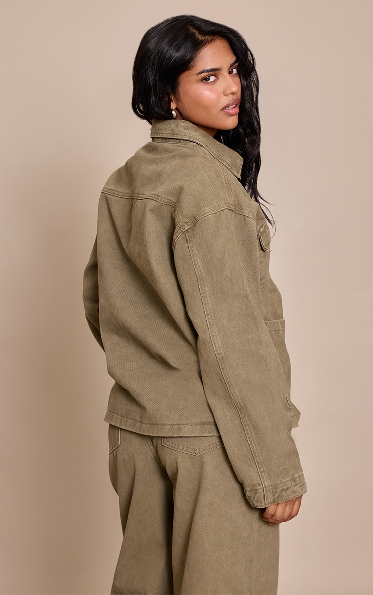 Petite Veste longue oversize en jean kaki délavé image 2