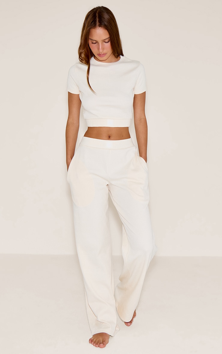 PrettyLittleThing Pantalon de pyjama large tonal côtelé crème à taille élastique image 1
