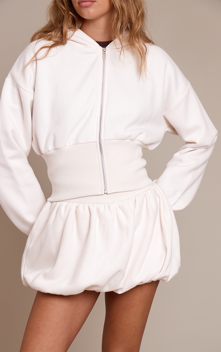 Mini-jupe bouffante en sweat crème à doublure en polaire image 2